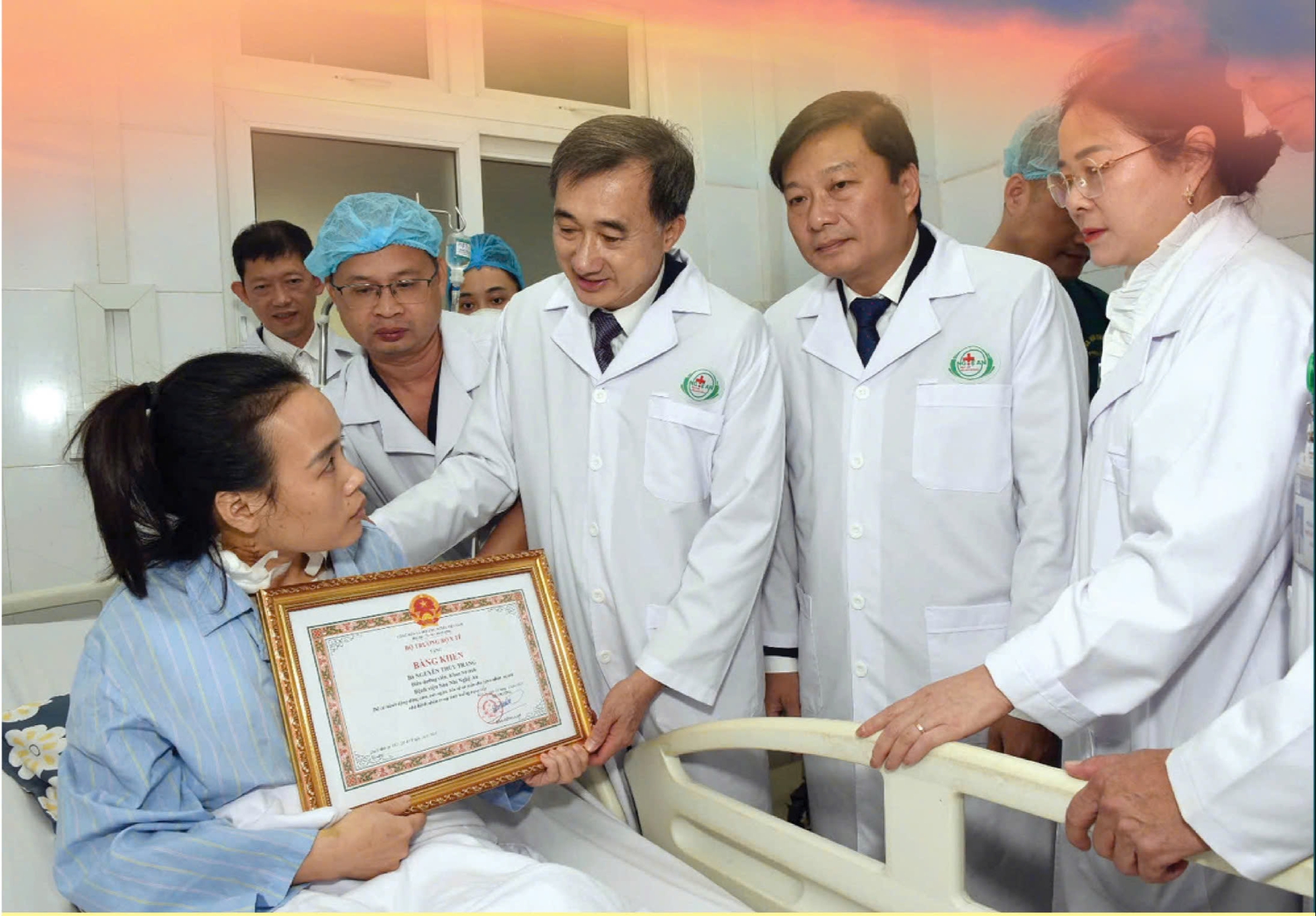 Thứ trưởng Trần Văn Thuấn: Nhân viên y tế không mang thân phận công quyền, nhưng cứu người là "thi hành nghĩa vụ công"- Ảnh 5. Thứ trưởng Trần Văn Thuấn: Nhân viên y tế không mang thân phận công quyền, nhưng cứu người là "thi hành nghĩa vụ công"- Ảnh 5.