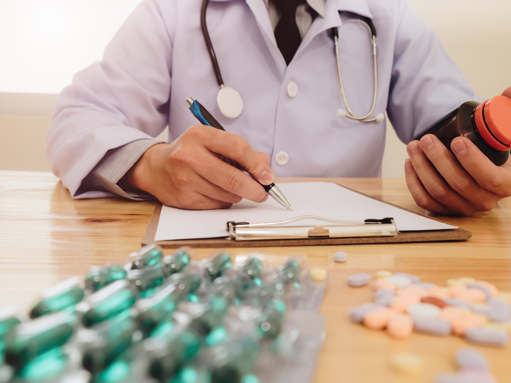 Paracetamol: Thuốc giảm đau lành tính nhưng có thể trở thành độc chất- Ảnh 2. Paracetamol: Thuốc giảm đau lành tính nhưng có thể trở thành độc chất- Ảnh 2.