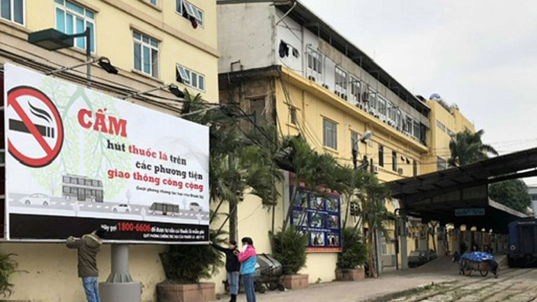 Đẩy mạnh thực hiện phương tiện giao thông công cộng không khói thuốc lá- Ảnh 2. Đẩy mạnh thực hiện phương tiện giao thông công cộng không khói thuốc lá- Ảnh 2.