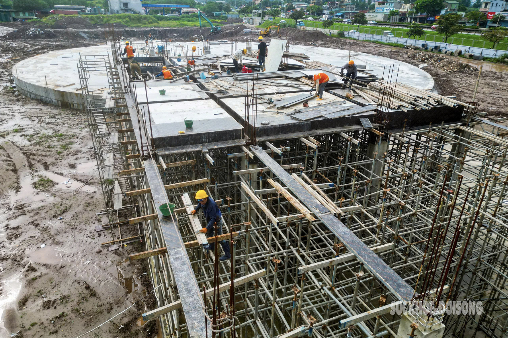 Gấp rút thi công bến xe khách hiện đại nhất Việt Nam- Ảnh 5.
