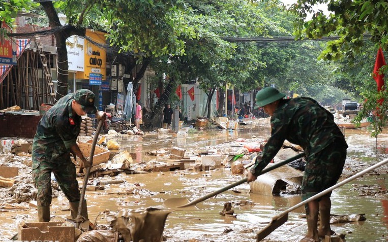 Rà soát các khu vực nguy hiểm, di dời sơ tán người dân đến nơi an toàn