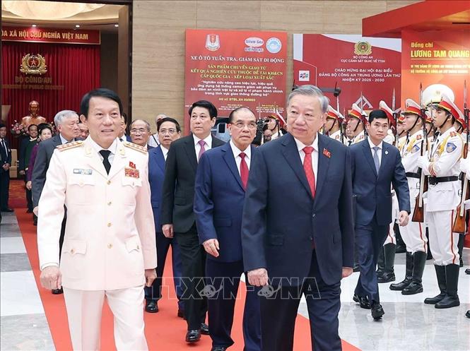 Khai mạc Đại hội đại biểu Đảng bộ Công an Trung ương lần thứ VIII- Ảnh 2.