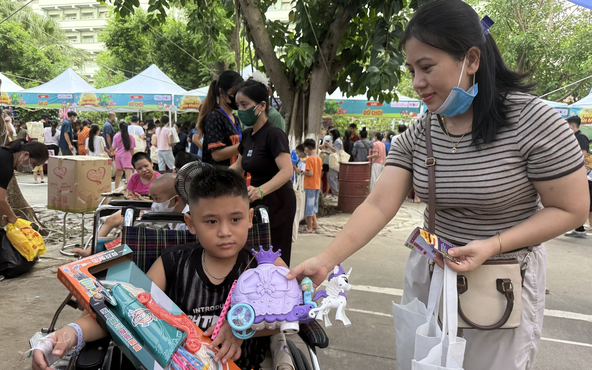 'Trung thu yêu thương' 2026: Để không bệnh nhi nào bị bỏ lại phía sau
- Ảnh 13.