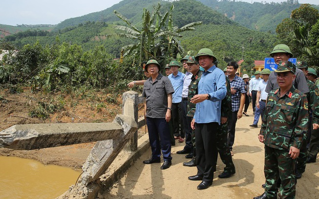Phó Thủ tướng kiểm tra khắc phục hậu quả bão số 10, chuẩn bị ứng phó với bão số 11 ở Lào Cai