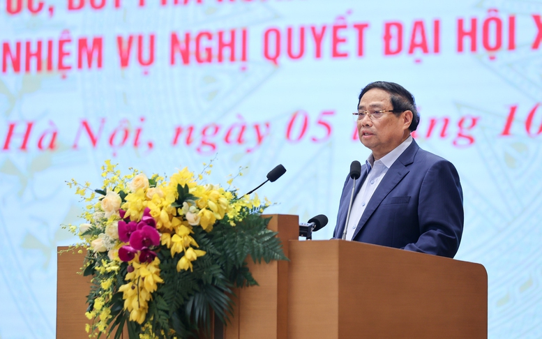 Thủ tướng phát động thi đua lập thành tích chào mừng Đại hội XIV của Đảng
