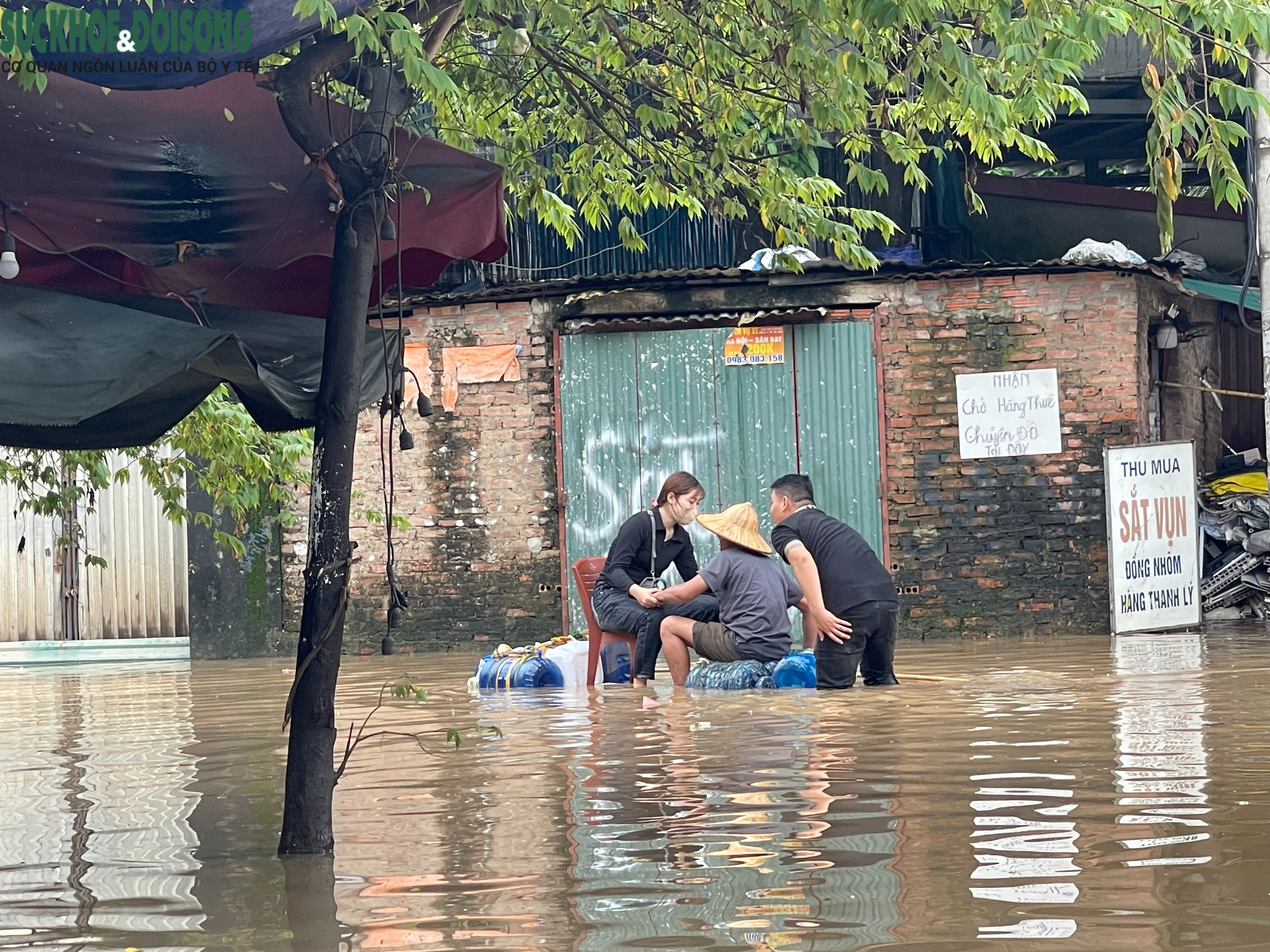 Hà Nội: Hình ảnh lạ thường tại 'ốc đảo An Khánh' sau mưa lớn- Ảnh 9.