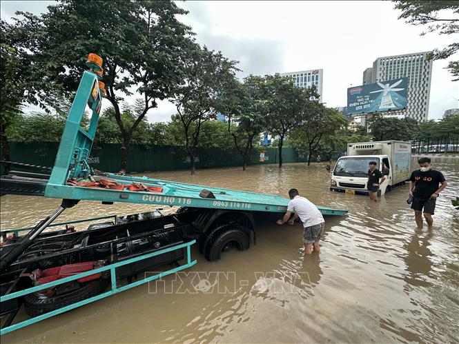 Cảnh báo từ chuyên gia với chủ xe bị ngập nước- Ảnh 1.