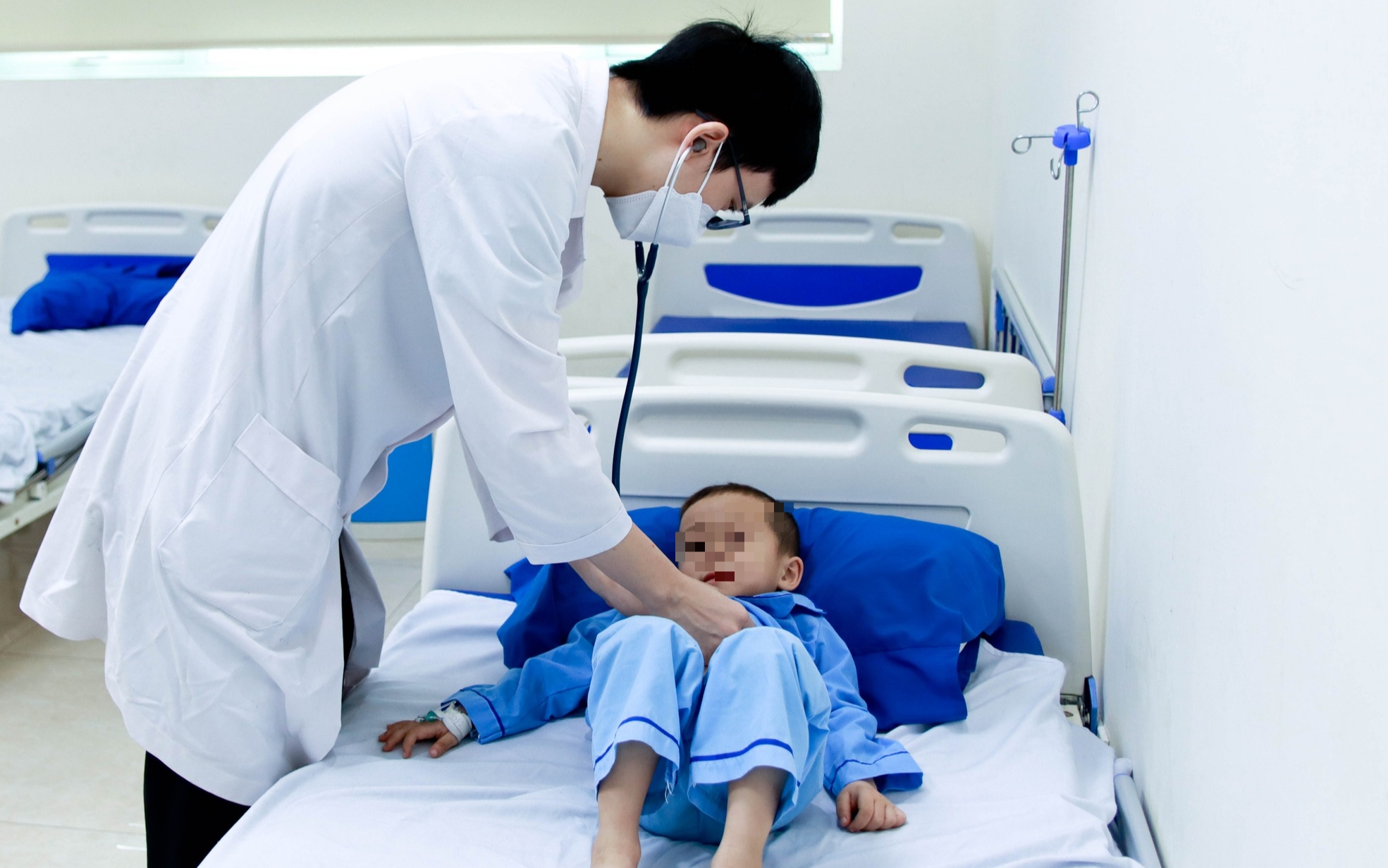 Nhận biết tình trạng tiêu chảy cấp ở trẻ dưới 2 tuổi và các phương pháp điều trị