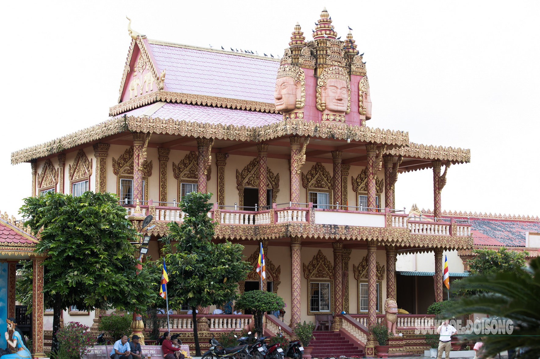 Kiệt tác Phật giáo Khmer giữa lòng miền Tây- Ảnh 1. Kiệt tác Phật giáo Khmer giữa lòng miền Tây- Ảnh 1.