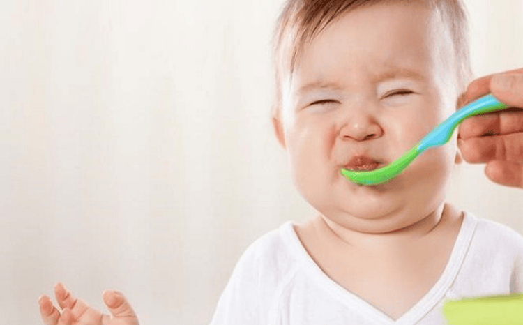 Vì sao trẻ biếng ăn và cách khắc phục tình trạng biếng ăn ở trẻ dưới 2 tuổi?- Ảnh 1. Vì sao trẻ biếng ăn và cách khắc phục tình trạng biếng ăn ở trẻ dưới 2 tuổi?- Ảnh 1.