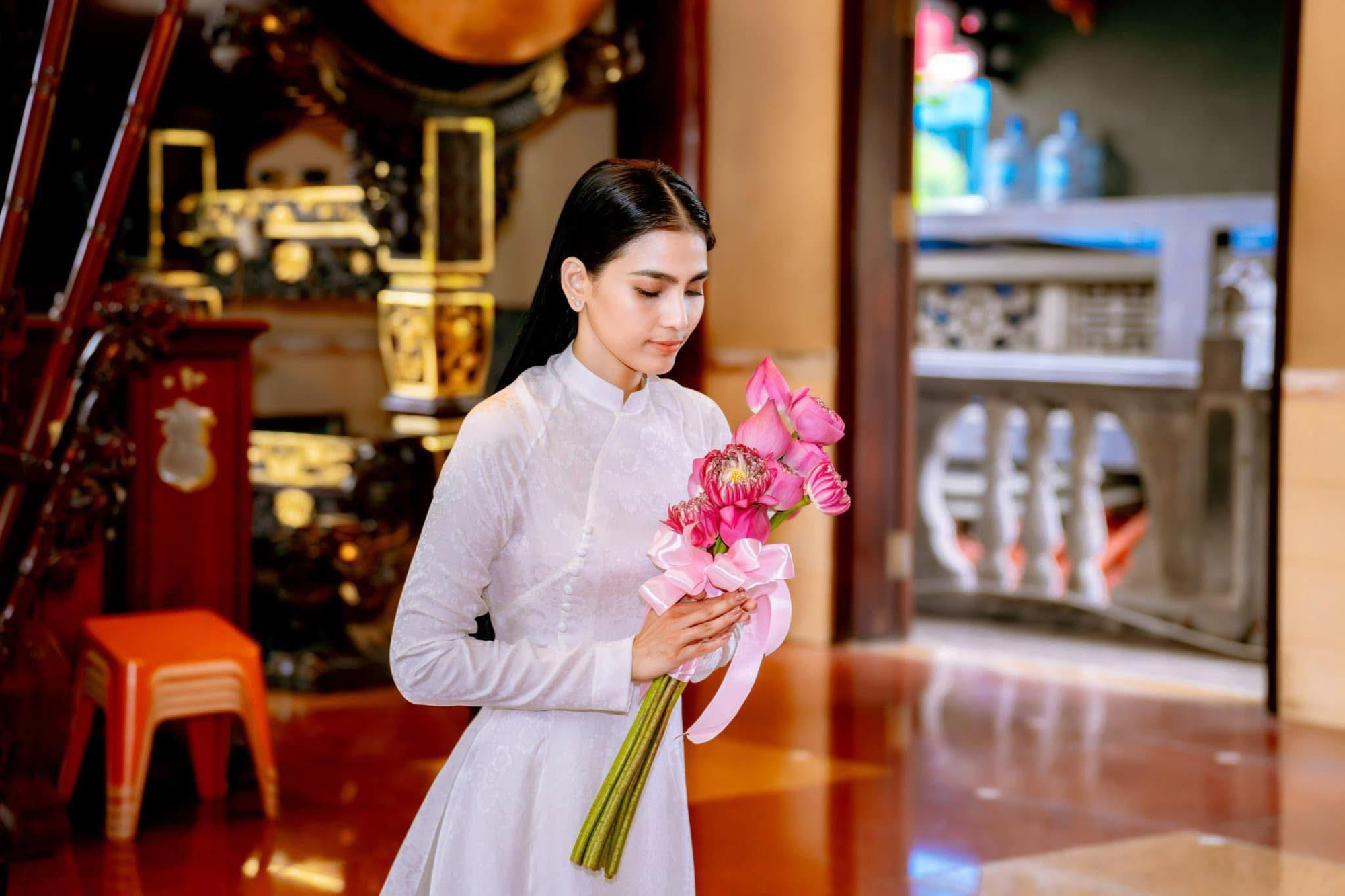 Á hậu Trương Thị May ăn chay trường từ nhỏ, tuổi U40 sống an yên, nhan sắc ngày càng thăng hạng- Ảnh 7. Á hậu Trương Thị May ăn chay trường từ nhỏ, tuổi U40 sống an yên, nhan sắc ngày càng thăng hạng- Ảnh 7.