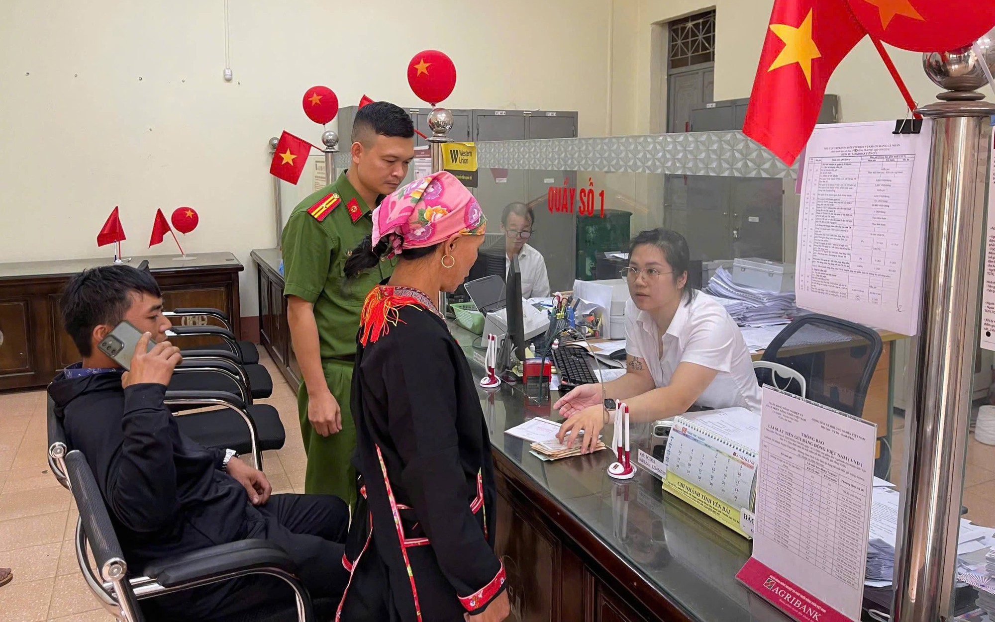 Tóm gọn đối tượng cướp giật tài sản giữa ban ngày- Ảnh 2.