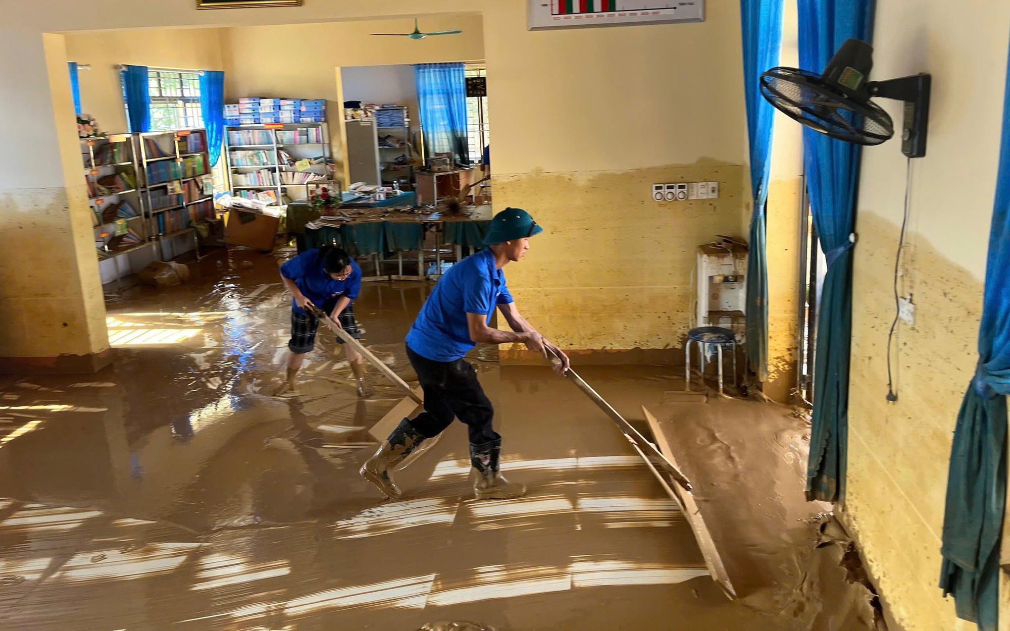 Thực phẩm nào phù hợp để gửi cứu trợ vùng lũ?- Ảnh 3.