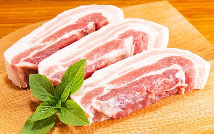 Có nên ăn thịt lợn ba chỉ không?