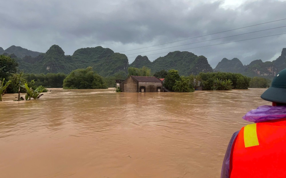 Lũ đặc biệt lớn trên sông Cầu và sông Thương, 70 xã, phường của 4 tỉnh ngập lụt- Ảnh 1.