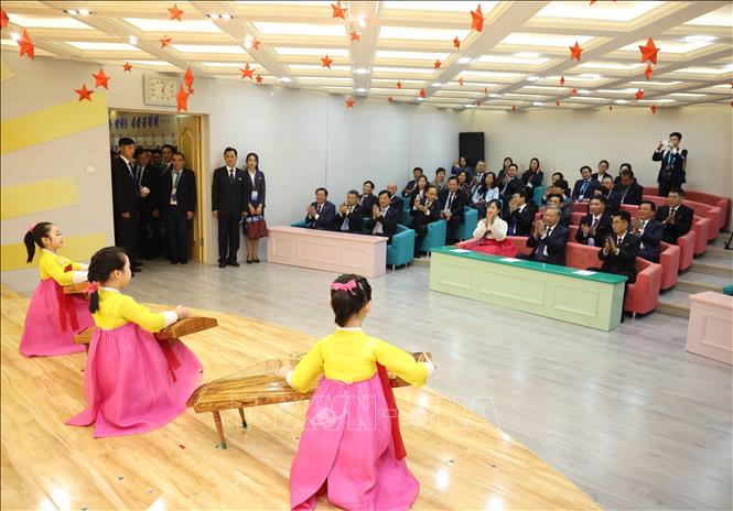 Tổng Bí thư Tô Lâm thăm Trường mẫu giáo Kiêng Sang và lớp học mang tên Chủ tịch Hồ Chí Minh- Ảnh 2. Tổng Bí thư Tô Lâm thăm Trường mẫu giáo Kiêng Sang và lớp học mang tên Chủ tịch Hồ Chí Minh- Ảnh 2.