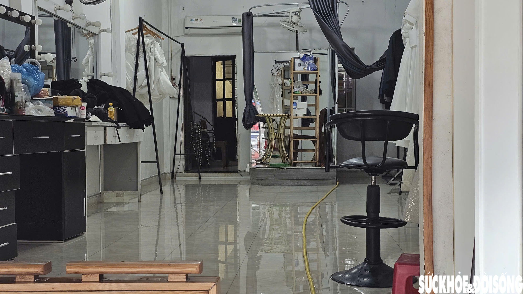 Người dân phố cổ Bao Vinh gượng dậy sau lũ lịch sử- Ảnh 7.