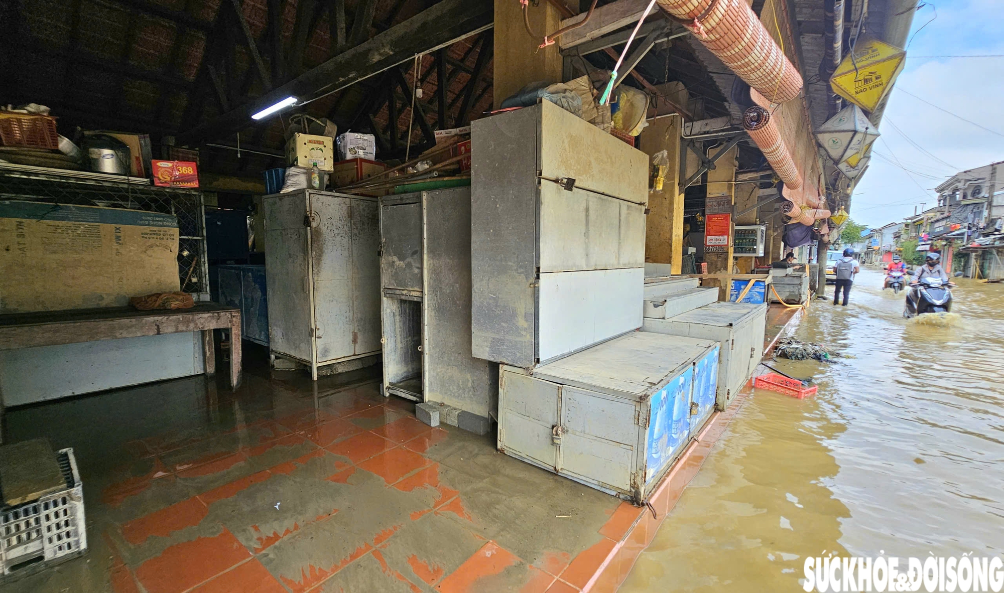 Người dân phố cổ Bao Vinh gượng dậy sau lũ lịch sử- Ảnh 14.