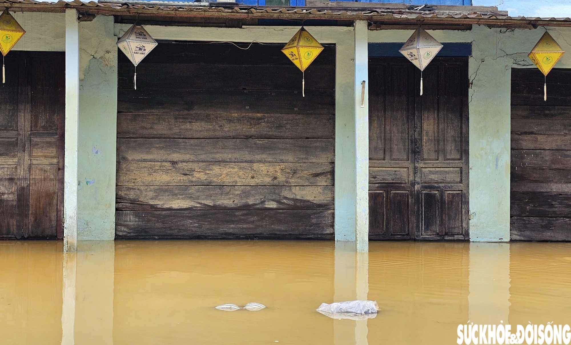 Người dân phố cổ Bao Vinh gượng dậy sau lũ lịch sử- Ảnh 17.