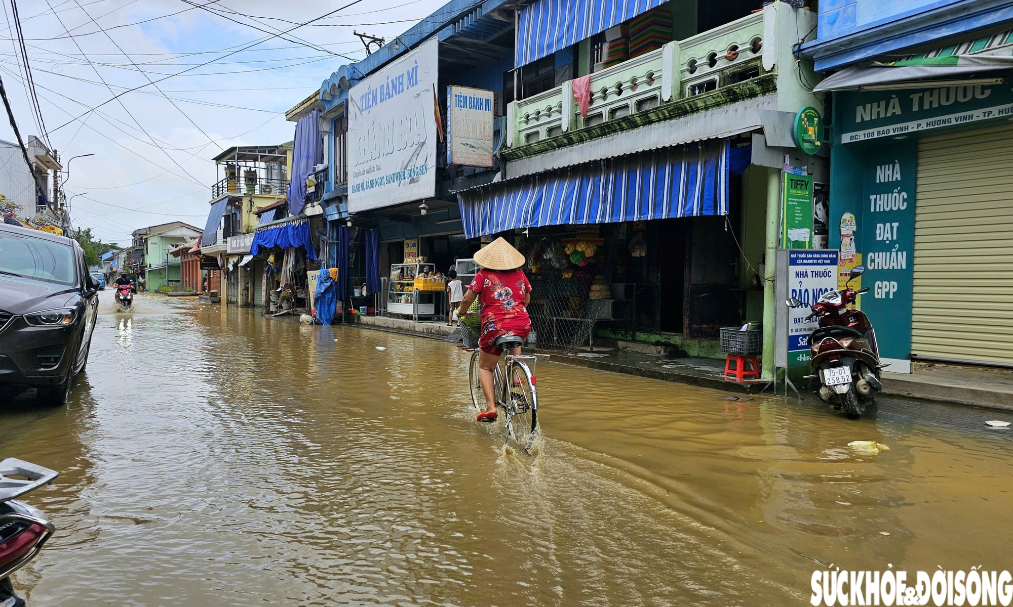 Người dân phố cổ Bao Vinh gượng dậy sau lũ lịch sử- Ảnh 20.