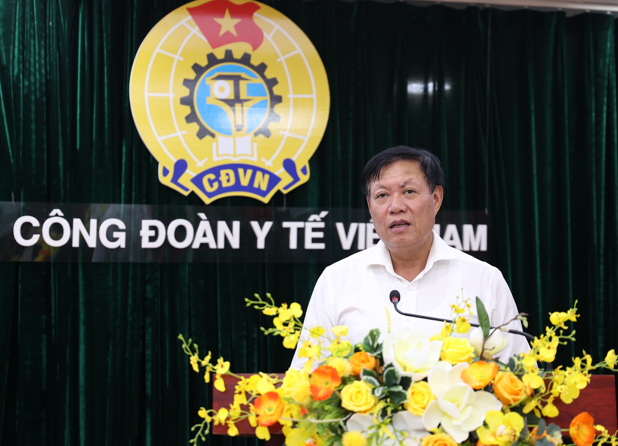 Thứ trưởng Đỗ Xuân Tuyên: Tập trung nguồn lực chăm lo phúc lợi cho đoàn viên, người lao động ngành y tế- Ảnh 1. Thứ trưởng Đỗ Xuân Tuyên: Tập trung nguồn lực chăm lo phúc lợi cho đoàn viên, người lao động ngành y tế- Ảnh 1.