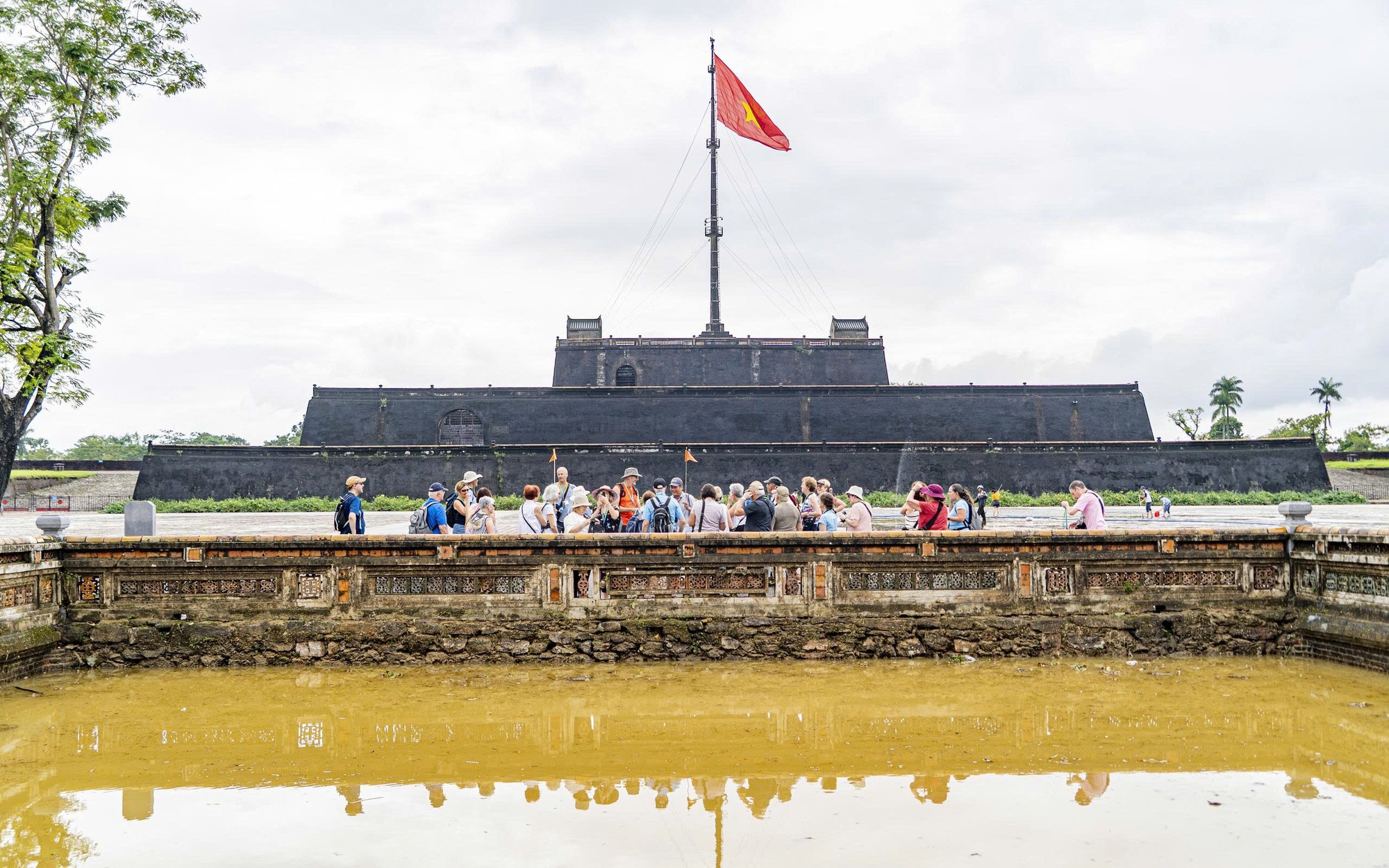 Đại nội Huế sau đợt mưa lũ lịch sử