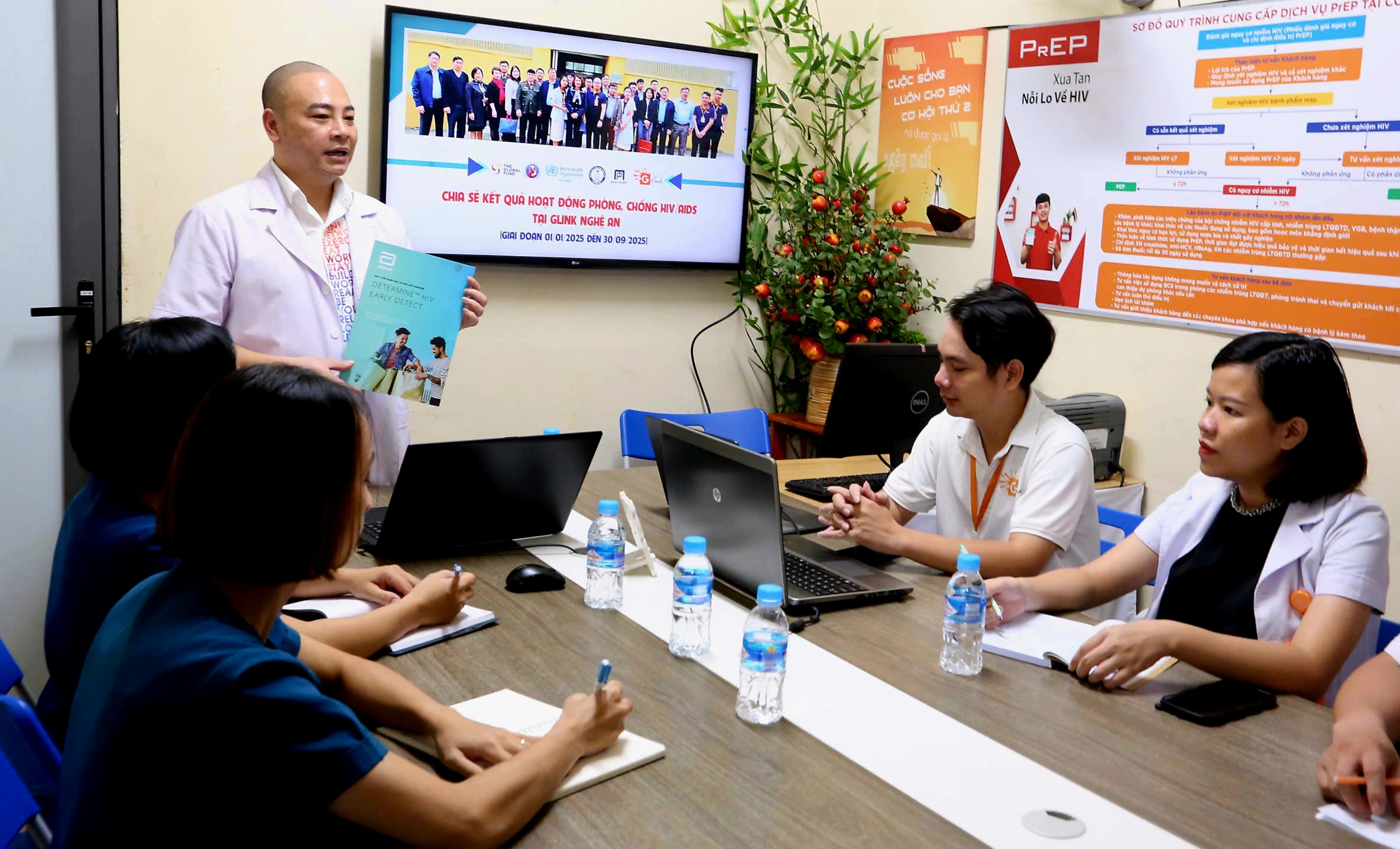 Đồng tính nam nhiễm HIV - Lời người trong cuộc (1): Sau 'lớp vỏ' bình yên...- Ảnh 4.