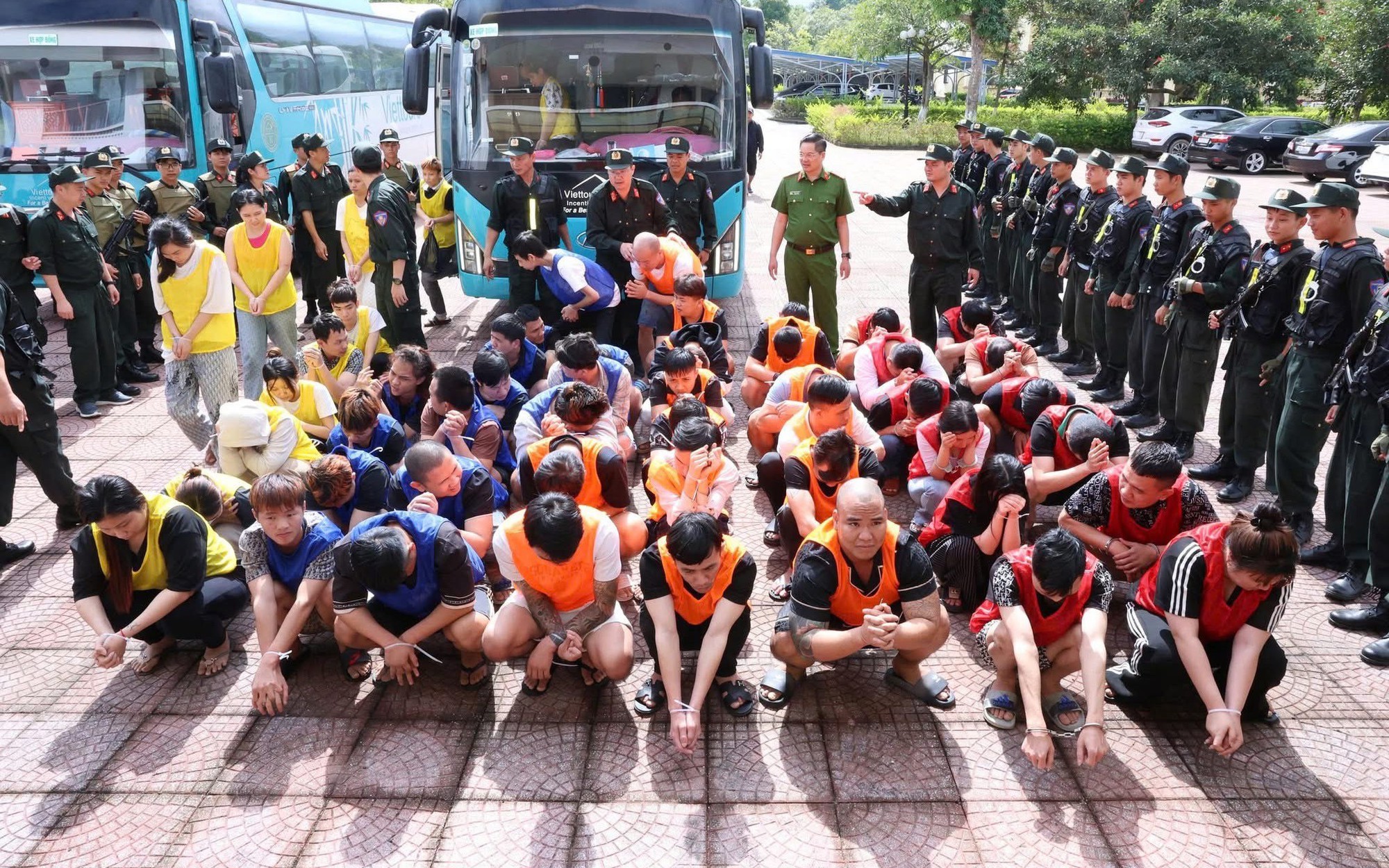 Hai sinh viên sập bẫy 'du học nước ngoài' bị chiếm đoạt hơn 4 tỷ đồng- Ảnh 2.