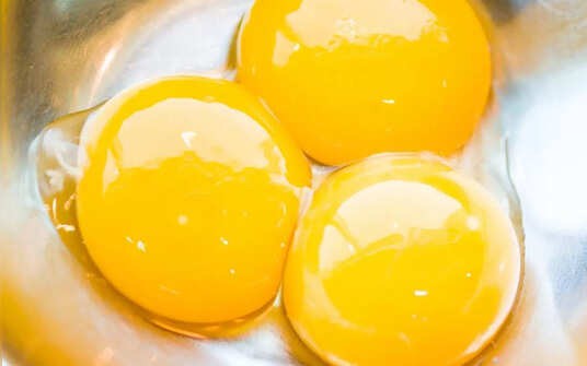 Lòng trắng hay lòng đỏ: Phần nào của quả trứng nhiều protein và bổ dưỡng hơn?