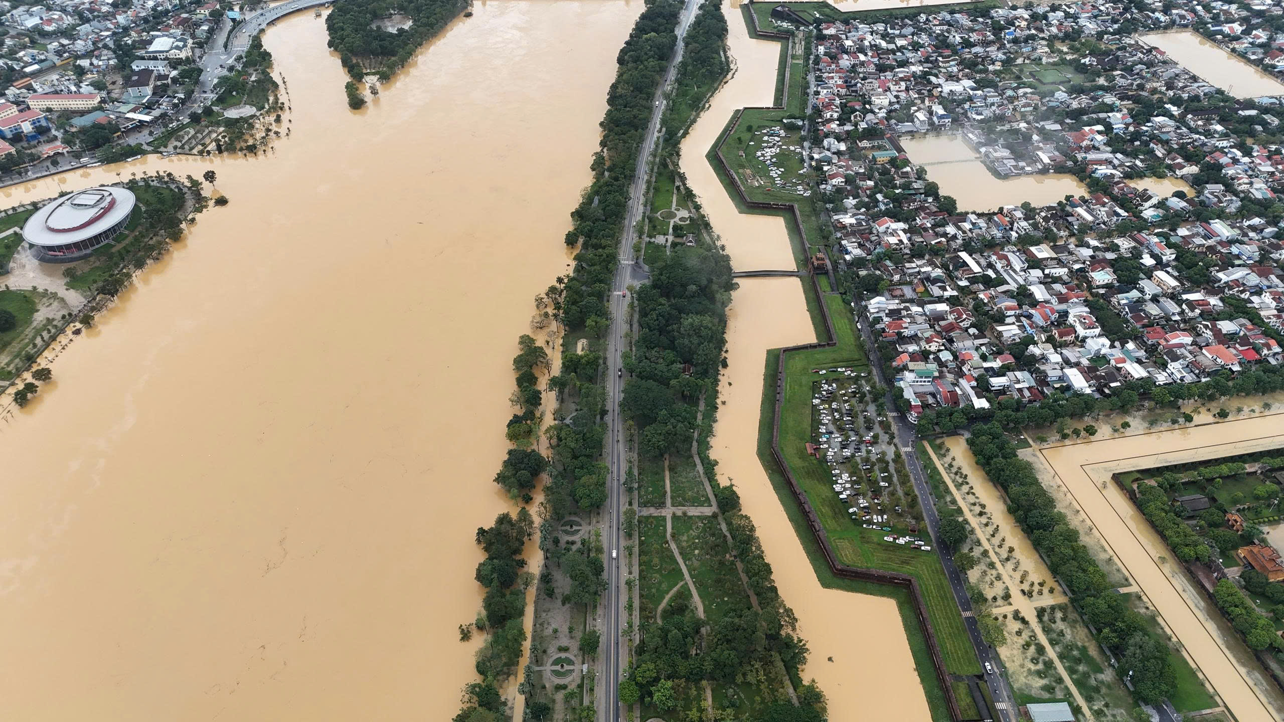 Đại nội Huế sau đợt mưa lũ lịch sử- Ảnh 1. Đại nội Huế sau đợt mưa lũ lịch sử- Ảnh 1.