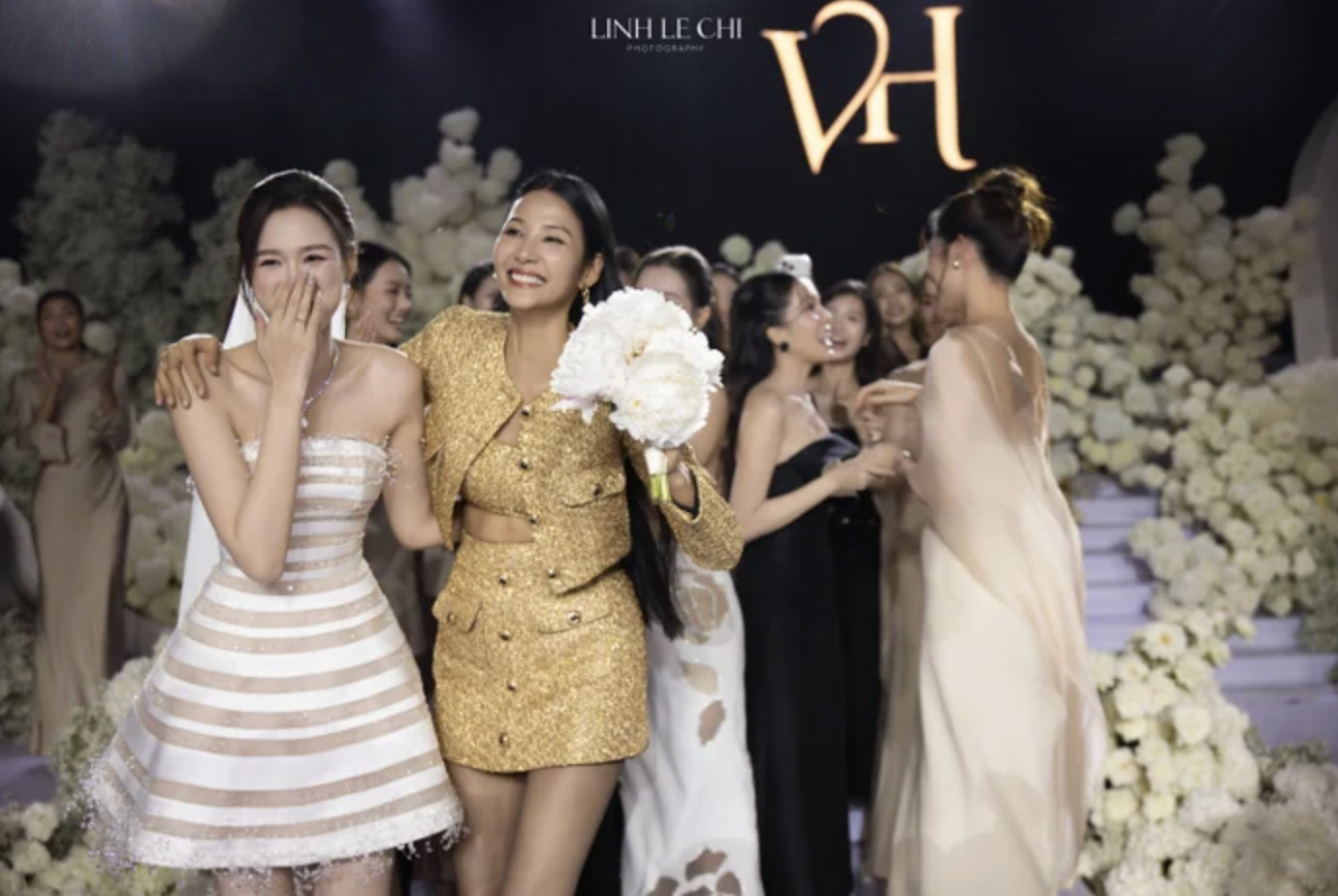 Danh tính người đẹp xứ Thanh bắt được hoa cưới của Hoa hậu Đỗ Thị Hà- Ảnh 2.