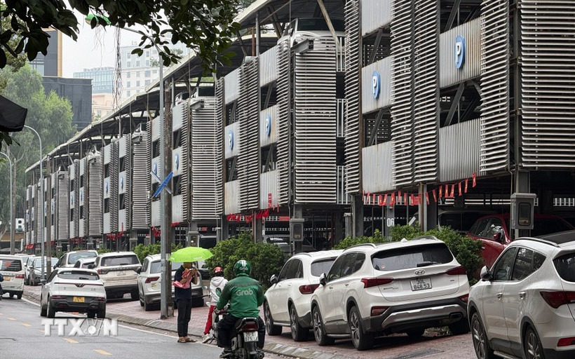 Cấm đỗ xe trên vỉa hè hàng loạt tuyến đường ở trung tâm TP Huế- Ảnh 2.