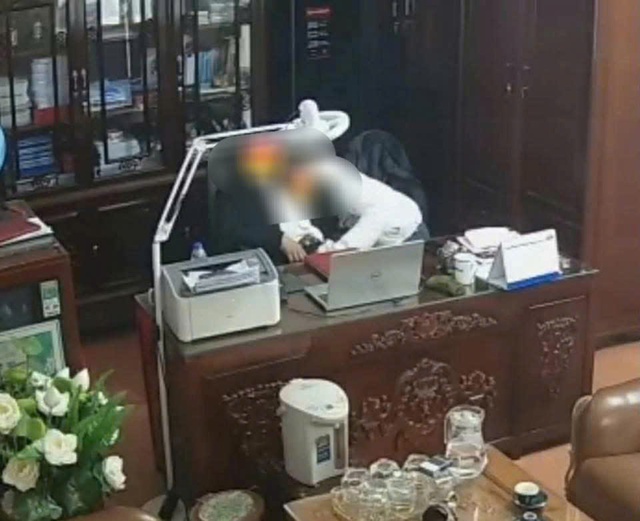 Trường THPT Tô Hiến Thành ở Ninh Bình lên tiếng về clip thân mật gây xôn xao- Ảnh 1.