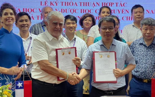 Hoàn thiện cơ chế, chính sách đào tạo nguồn nhân lực y học cổ truyền chuyên sâu, chất lượng cao