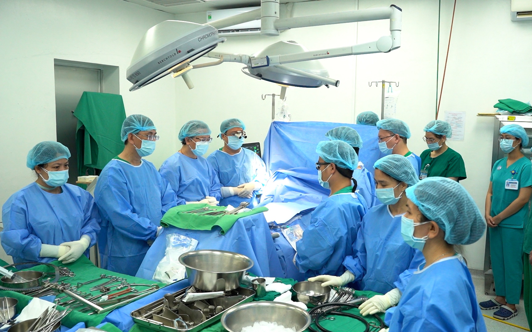 Bệnh viện Chợ Rẫy thực hiện thành công 7 ca ghép tạng trong 3 ngày, ghi dấu ca ghép phổi đầu tiên ở phía Nam