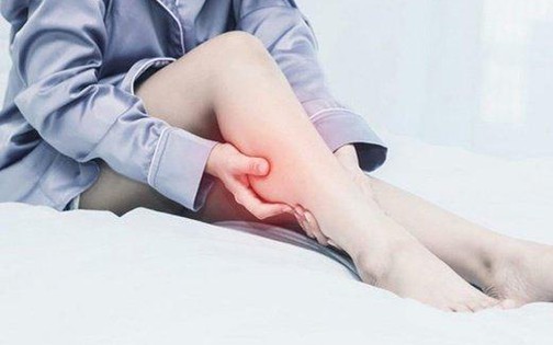 Uống bao nhiêu canxi cũng vô ích nếu cơ thể thiếu 2 chất dinh dưỡng quan trọng này- Ảnh 2. Xương kêu răng rắc cảnh báo thiếu canxi, đừng bỏ qua 5 triệu chứng này