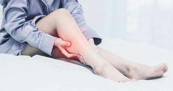Xương kêu răng rắc cảnh báo thiếu canxi, đừng bỏ qua 5 triệu chứng này- Ảnh 1. Phải làm gì khi bị chuột rút bắp chân?