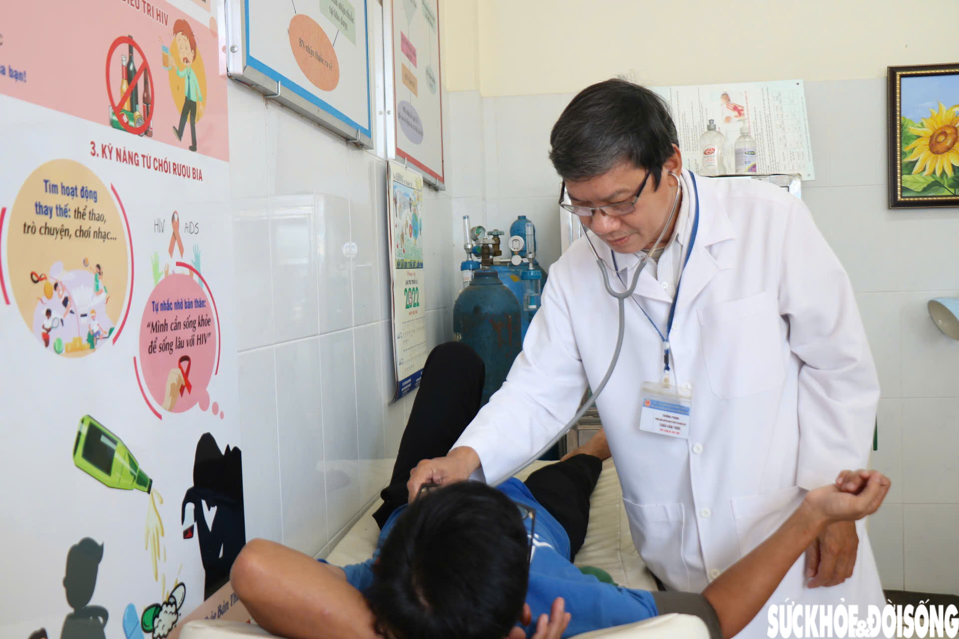 Bác sĩ 17 năm 'gieo hy vọng' cho người nhiễm HIV: Bệnh nhân khỏe mạnh là niềm vui của thầy thuốc- Ảnh 4. Bác sĩ 17 năm 'gieo hy vọng' cho người nhiễm HIV: Bệnh nhân khỏe mạnh là niềm vui của thầy thuốc- Ảnh 4.