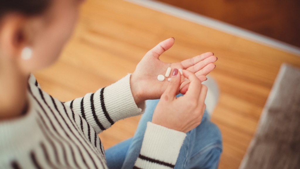 Sự thật ít ai biết: 5 loại thuốc thông dụng có thể âm thầm làm tổn thương tim- Ảnh 1. 2