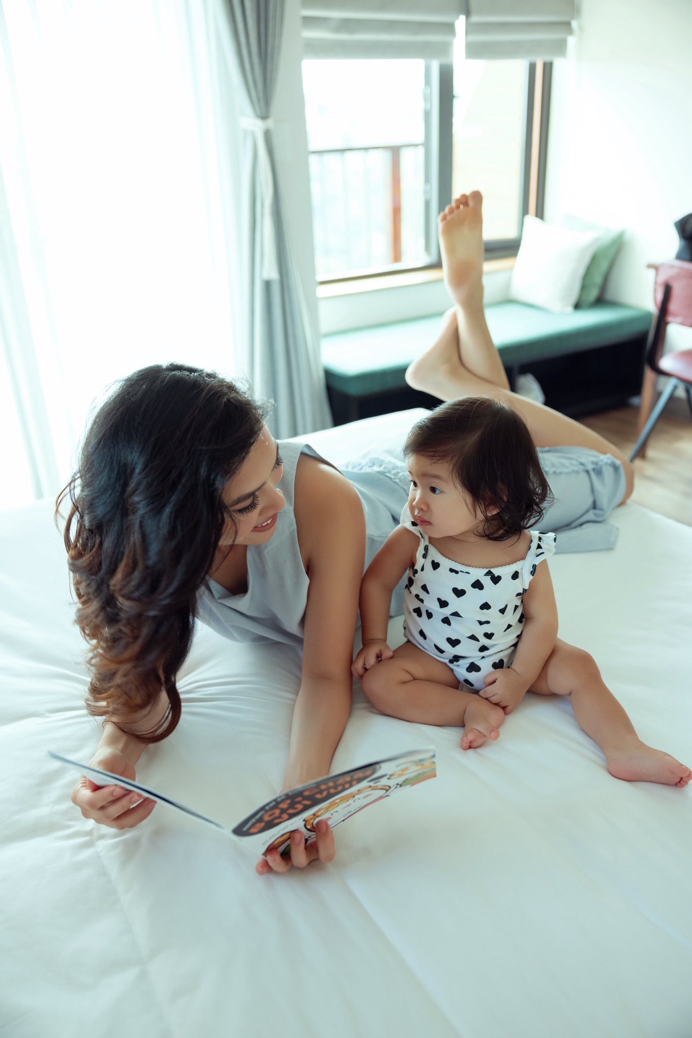 Con gái Á hậu Hoàng My gây chú ý trong ngày sinh nhật mẹ- Ảnh 1.