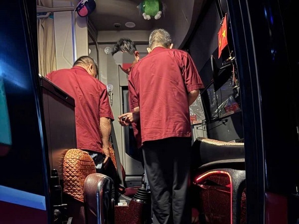 Chỉ có bằng 29 chỗ nhưng tài xế vẫn ‘vô tư’ lái xe khách 36 chỗ trên quốc lộ- Ảnh 2.