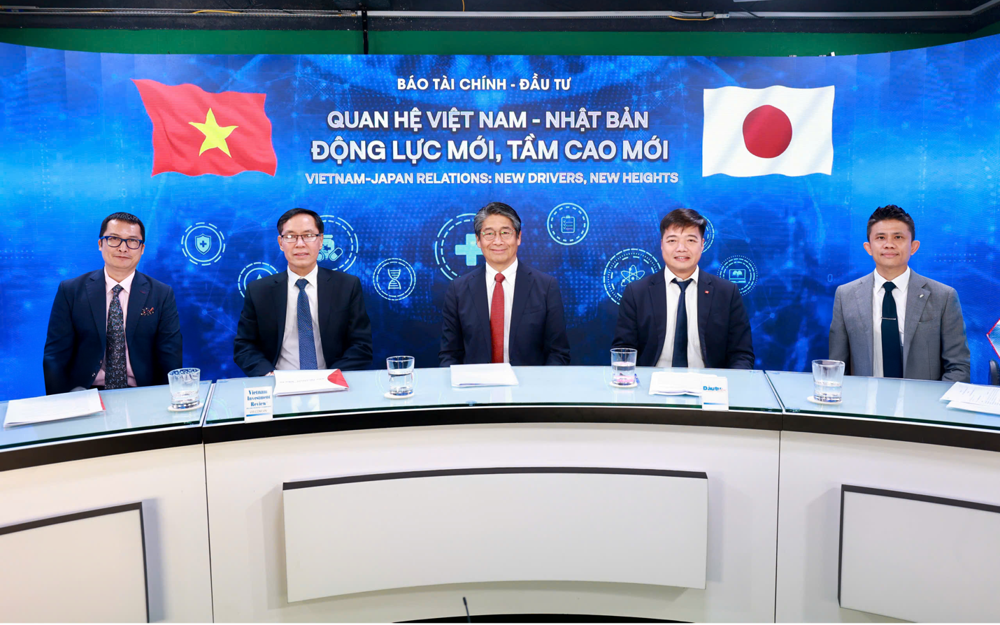 Bộ trưởng Đào Hồng Lan hội đàm song phương với Thống đốc tỉnh Kanagawa, thúc đẩy hợp tác y tế Việt Nam - Nhật Bản- Ảnh 11.