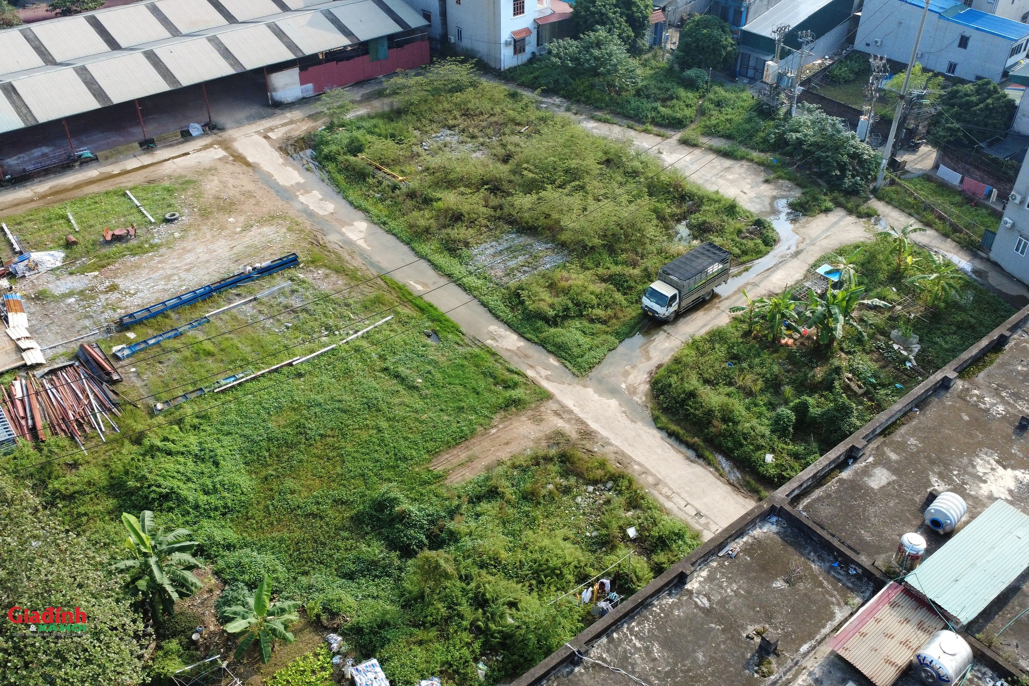 Hà Nội: Hiện trạng khu chợ xây xong rồi bỏ hoang dự kiến được chuyển đổi thành nhà ở xã hội- Ảnh 5. Hà Nội: Hiện trạng khu chợ xây xong rồi bỏ hoang dự kiến được chuyển đổi thành nhà ở xã hội- Ảnh 5.