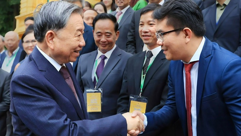 Kiều bào góp ý Dự thảo Văn kiện Đại hội 14: Kết nối tri thức, lan tỏa văn hoá, nâng tầm vị thế quốc gia- Ảnh 1. Kiều bào góp ý Dự thảo Văn kiện Đại hội 14: Kết nối tri thức, lan tỏa văn hoá, nâng tầm vị thế quốc gia- Ảnh 1.