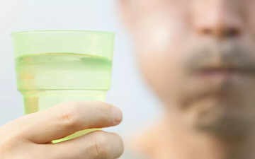 Súc miệng bằng nước muối có giúp ngăn ngừa cúm A?