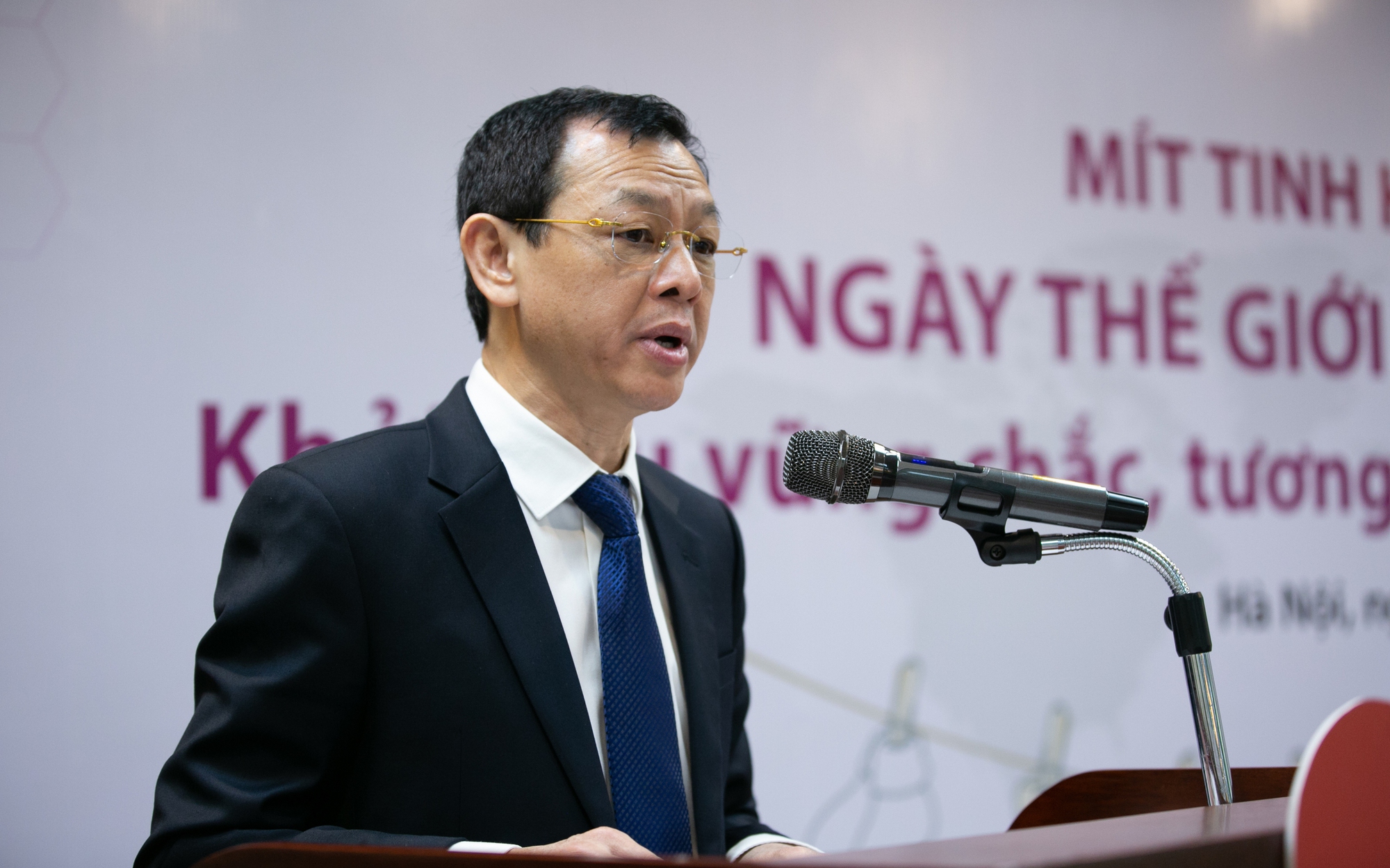 Bé gái 500g xuất viện sau 135 ngày điều trị tại Bệnh viện Sản Nhi Nghệ An- Ảnh 3. Bé gái 500g xuất viện sau 135 ngày điều trị tại Bệnh viện Sản Nhi Nghệ An- Ảnh 3.