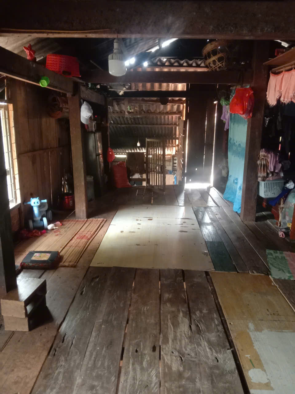 Xót xa hoàn cảnh của người đàn ông dân tộc Thái nằm liệt sau tai nạn cần sự trợ giúp- Ảnh 2.