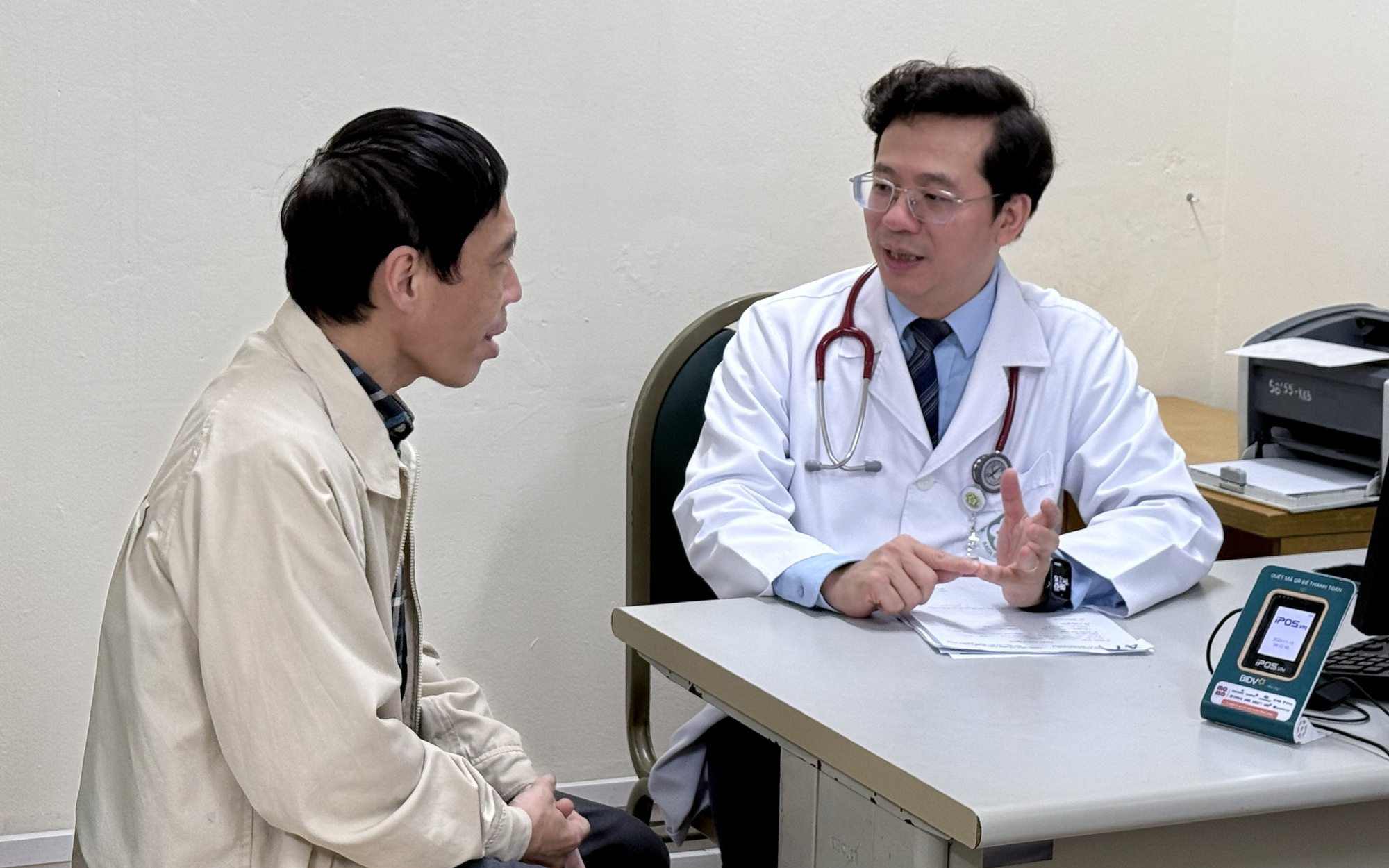 COPD là nguyên nhân gây tử vong thứ ba toàn cầu, nhưng bệnh thường không được chẩn đoán đúng- Ảnh 6. Chuyên gia Bệnh viện Bạch Mai: Khó thở, ho mãn tính đừng chủ quan, hãy nghĩ đến COPD