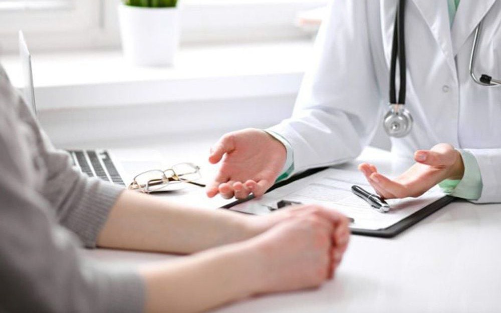 FDA gỡ bỏ cảnh báo ‘hộp đen’ về liệu pháp thay thế hormone cho phụ nữ mãn kinh