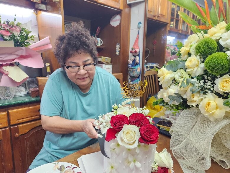 'Táo bà' Minh Vượng nổi danh một thời, khi về hưu sống độc thân trong căn nhà nhỏ khu tập thể- Ảnh 8. 'Táo bà' Minh Vượng nổi danh một thời, khi về hưu sống độc thân trong căn nhà nhỏ khu tập thể- Ảnh 8.